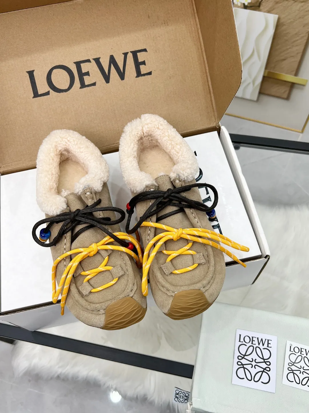 👟👟Ex-factory price 480👟👟 2025 autumn and winter Maoli new model, the same style as Wang Yibo! Kangaroo shoes, couple style Loewe Ballet Runner 2.0 sneakers, moral training shoes, new color matching retro series running shoes, standard size: 35–40